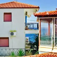 Joanna Apartment、Yerakiníのホテル