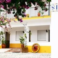 Costa Brava Alojamento, hotel i Benedita