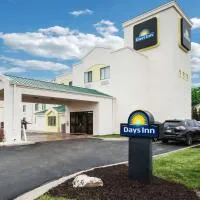 Days Inn by Wyndham Blue Springs, hotelli kohteessa Blue Springs