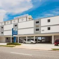 Arya Blu Inn and Suites, hotelli kohteessa Ormond Beach