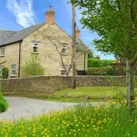Brook Farm Cottage, khách sạn ở Brackley