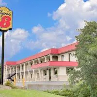 Super 8 by Wyndham Laurel, готель у місті Лорель