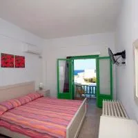 Kastellos Apartments Sikinos, отель в городе Alopronia