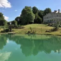Vallenay에 위치한 호텔 B&B Château de Preuil