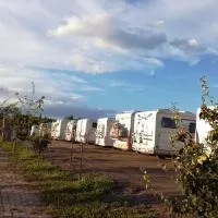 Camp Salaš Farma 47 Čenej，Čenej的飯店