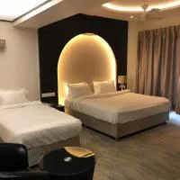 Hotel Sharanam, hotel di Shegaon
