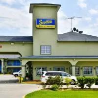 Scottish Inn and Suites Alvin, hotel u gradu 'Alvin'