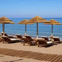 Messina Resort Hotel, готель у місті Кіпарісія