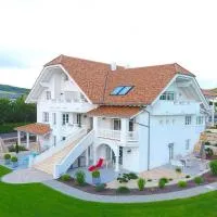 Belle Maison - Das kleine Hotel, hotel em Werbach
