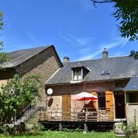 Holiday Home in Gacogne with Garden, Terrace, Barbecue, hotel in Gâcogne