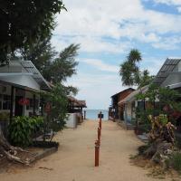 Bluesky Beach Bungalows, hotel i Long Beach, Koh Lanta