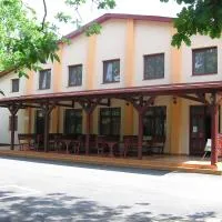 Árnyas Thermal Camping és Üdülőpark, khách sạn ở Püspökladány