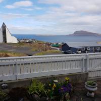 Beautiful house in Tórshavn with a great view, hotel in Hoyvík