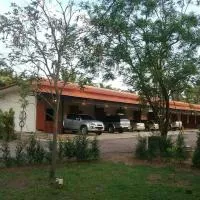 ไออุ่นรีสอร์ท, hótel í Bang Saphan