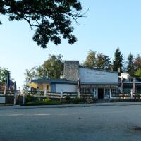 Berghaus Knopfmacher, hotel v mestu Fridingen an der Donau