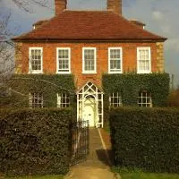 Whitchurch Farm Guesthouse, хотел в Alderminster