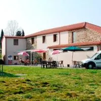 Pensión Albergue Los Caminantes, ξενοδοχείο σε Ribadiso