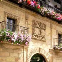 Hotel Museo Los Infantes, hotelli kohteessa Santillana del Mar