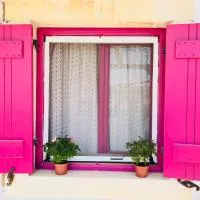 Patras Apartments、フルニのホテル