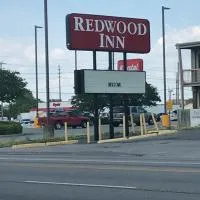 Gadsden में, होटल Redwood Inn