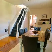Robin Hoods Well Farm Stay, хотел в Sassafras