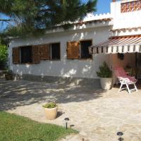 Chalet con piscina、ランポーヤのホテル