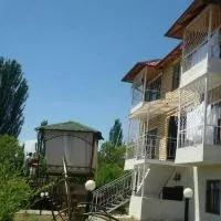 Bely Parus, hotel a Bosteri