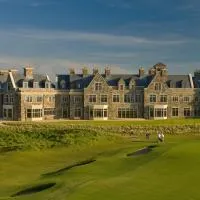 Trump International Golf Links & Hotel Doonbeg Ireland, готель у місті Дунбеґ