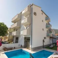 Marko Apartments, hotel di Kastela