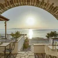 Agerino, hotel v destinaci Moutsoúna