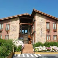 Hotel y Apartamentos Sur de la Bahía, hotel a Elechas