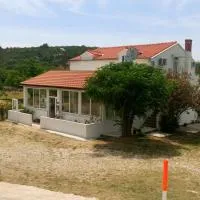 Guesthouse Budima: Banići şehrinde bir otel