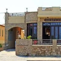 Hesperia Hotel, מלון בקארלובאסי