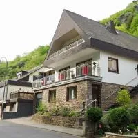 Ferienwohnung Weirich、モーゼルケルンのホテル