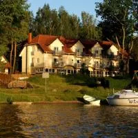 Biały Łabędź - Własne pomosty i kajaki,位于克雷托维尼的酒店