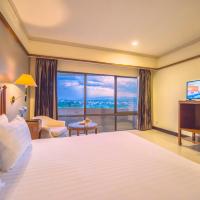 Loei Palace Hotel, hotel dicht bij: Luchthaven Loei - LOE, Loei