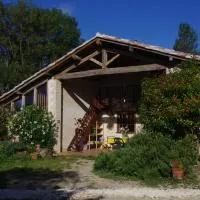 Le Grangé, hotel v mestu Giscaro