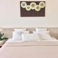 Kranto Luxe Stay، فندق في بانيفيزيس