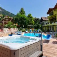 Alledolomiti Boutique Lake Hotel - Adults friendly, hotel sa Molveno
