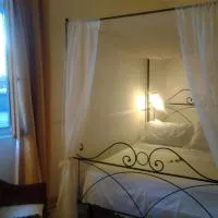 Casa in collina "la farfalla", hotel en Riparbella