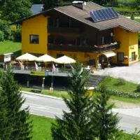 Guesthouse Mountain View, khách sạn ở Großkirchheim