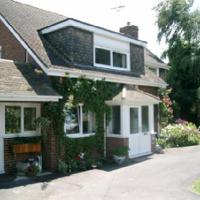 Holly House B&B, hotel in Sittingbourne