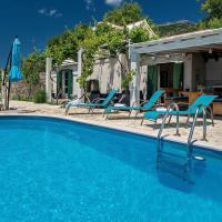 Family friendly house with a swimming pool Bol, Brac - 12228