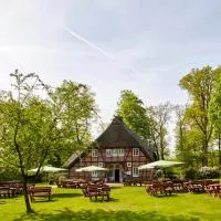 Hotel Hof Tütsberg, khách sạn ở Behringen