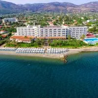 Calamos Beach Family Club by Anayia All Inclusive Resorts, hótel í Kálamos