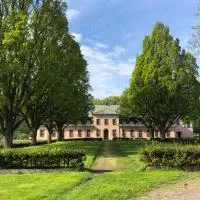 Dworek Bielin, hótel í Bielin