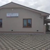 Ubytovňa Jázmin Vendégház, hotel u gradu Hroboňovo