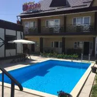 Evropa Hotel, khách sạn ở Bosteri