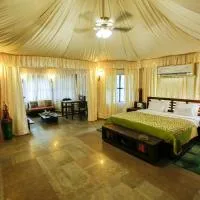 Tathastu Pench, hotel u gradu 'Khawāsa'