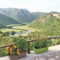 Village house - Novak Rijecani, hôtel à Rijeka Crnojevića